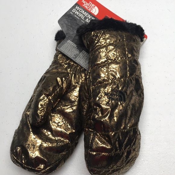 The North Face Accessories - 🆕 NORTH FACE Women’s Gold Black Winter Mittens